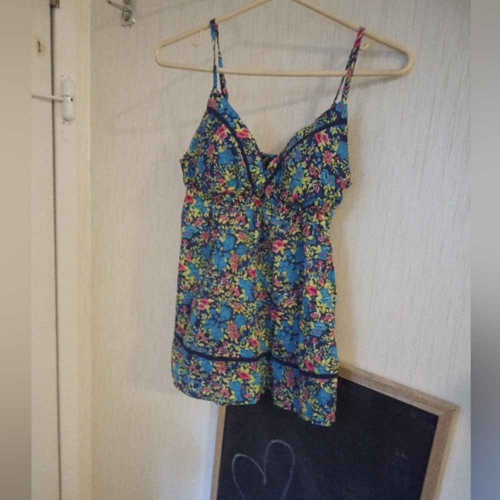 Flower tank top 3/$12